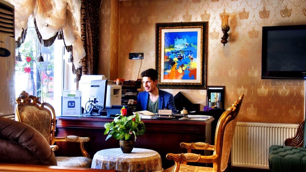 Grand Ambiance Hotel 2*