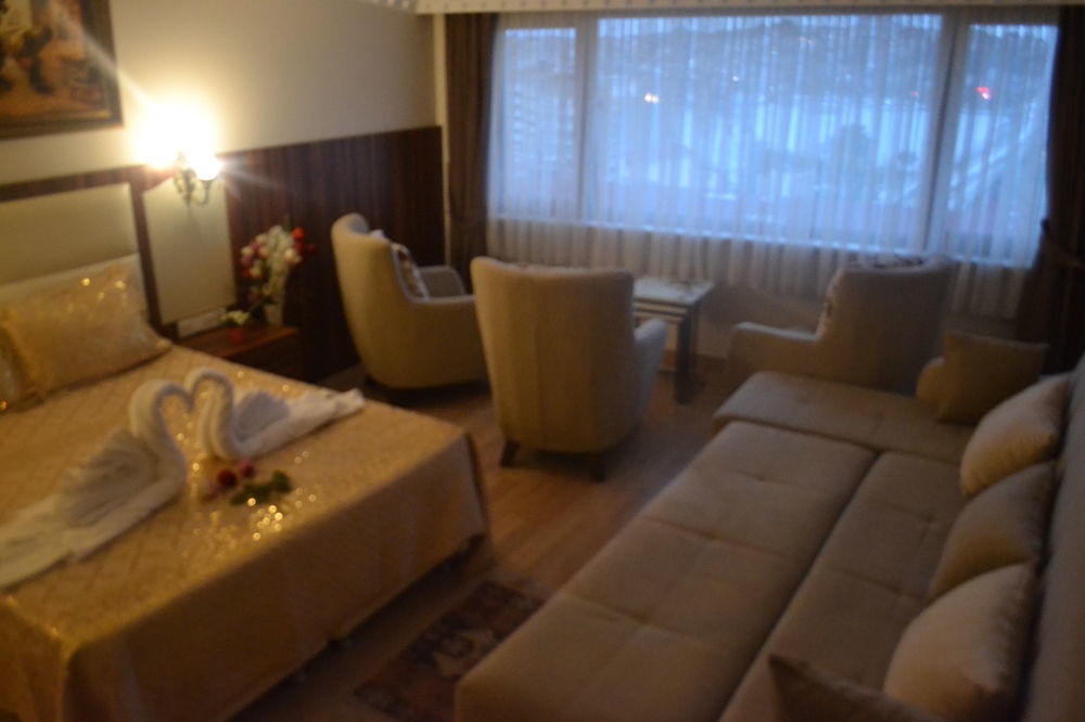Peradise Hotel 2*