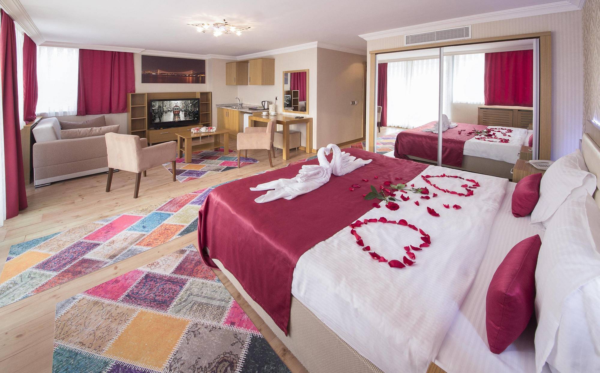 Hotel Grand Zentrum & Cafe Restaurant - Taksim Square