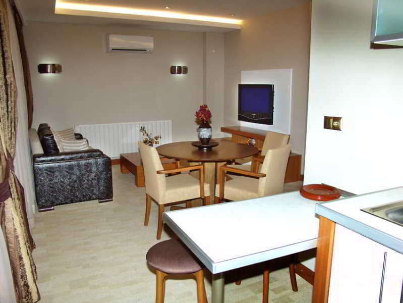 Bc Burhan Cacan & & Cafe Hotel