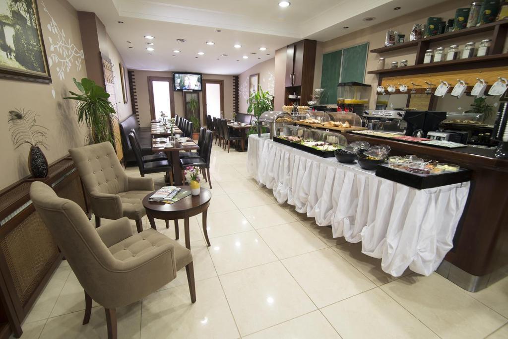 Aparthotel Cumbali 2*
