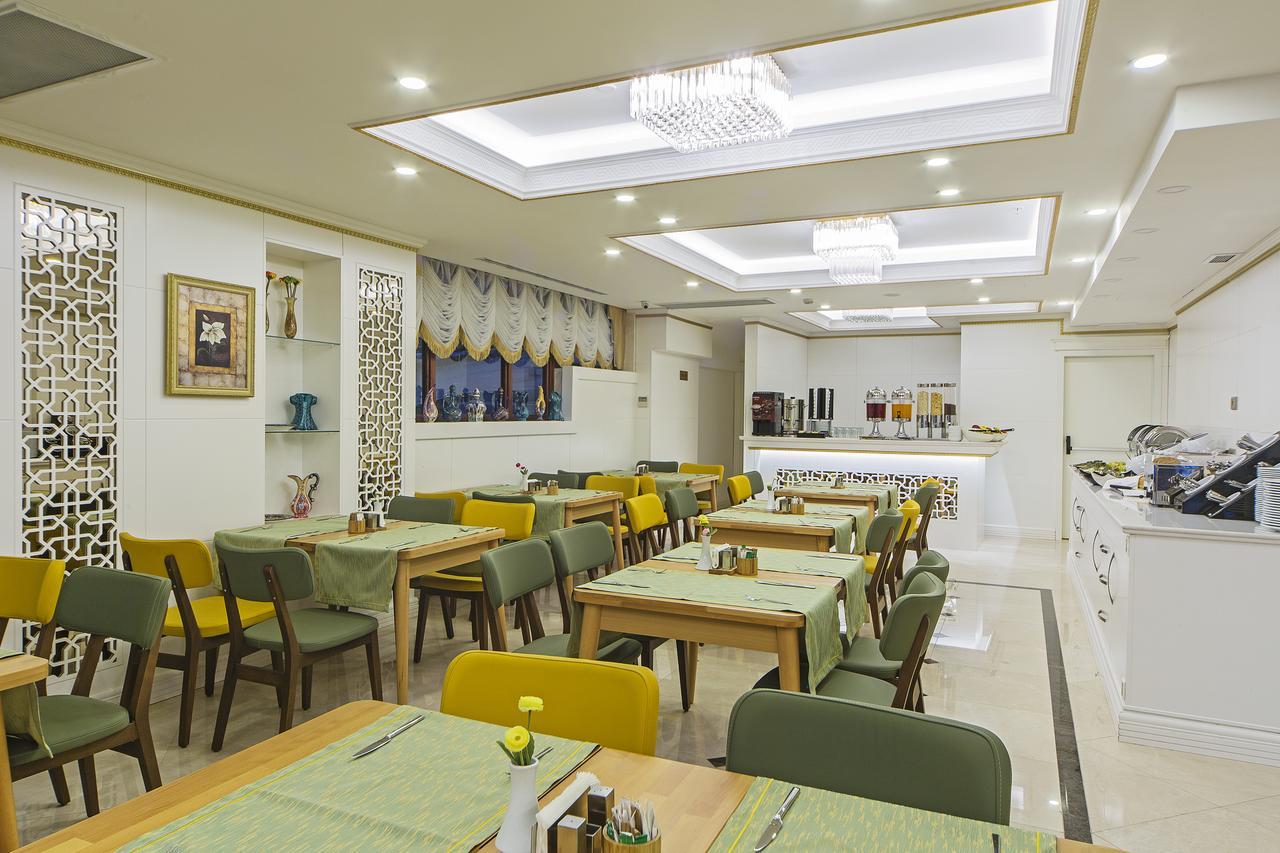 Hotel Grand Naki 3*