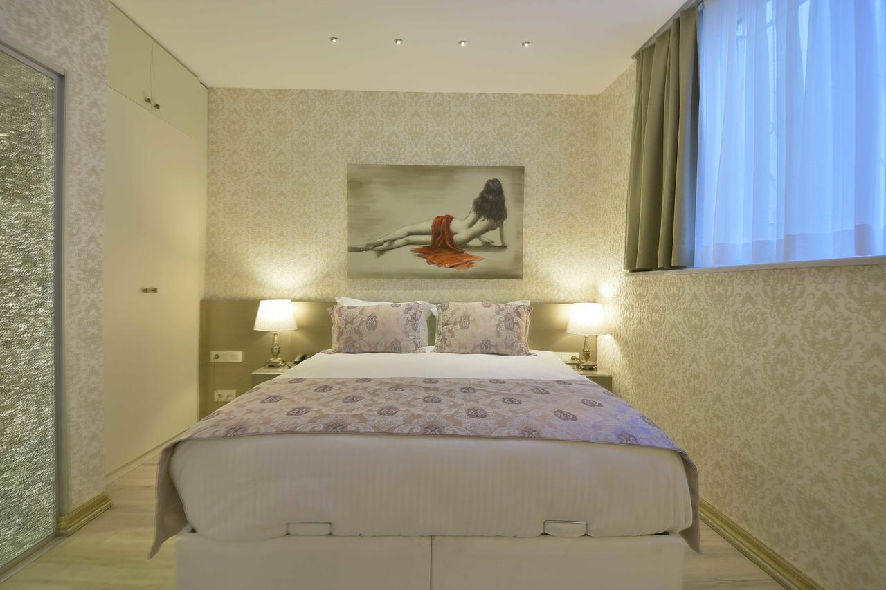 Adamel Hotel 3*