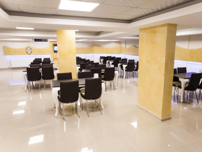 White Palace Hotel