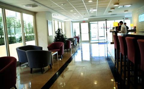 Express Istanbul-altunizade By Ihg Hotel