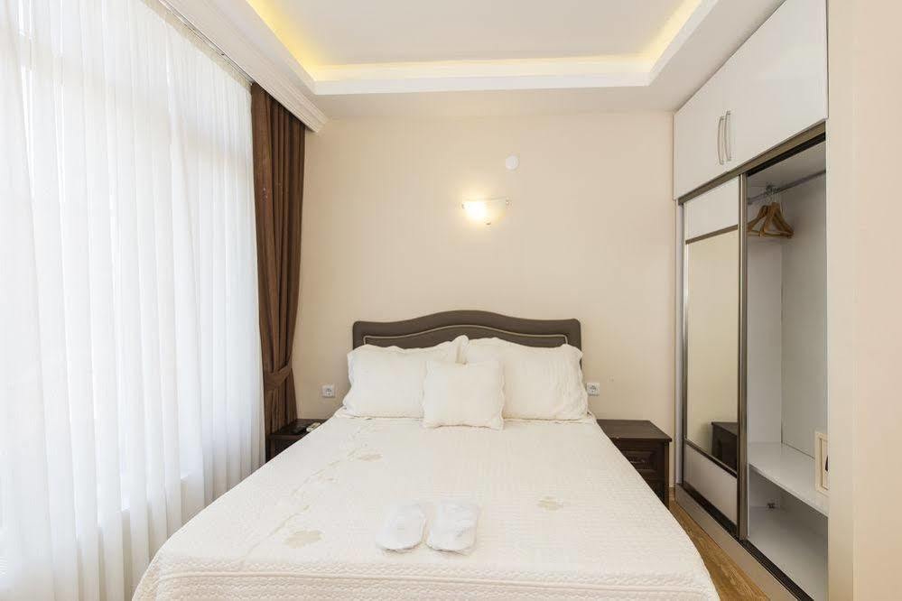 Naz Wooden House 3* Istanbul