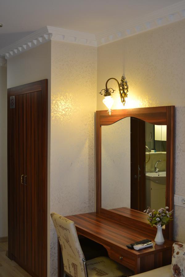 Peradise Hotel