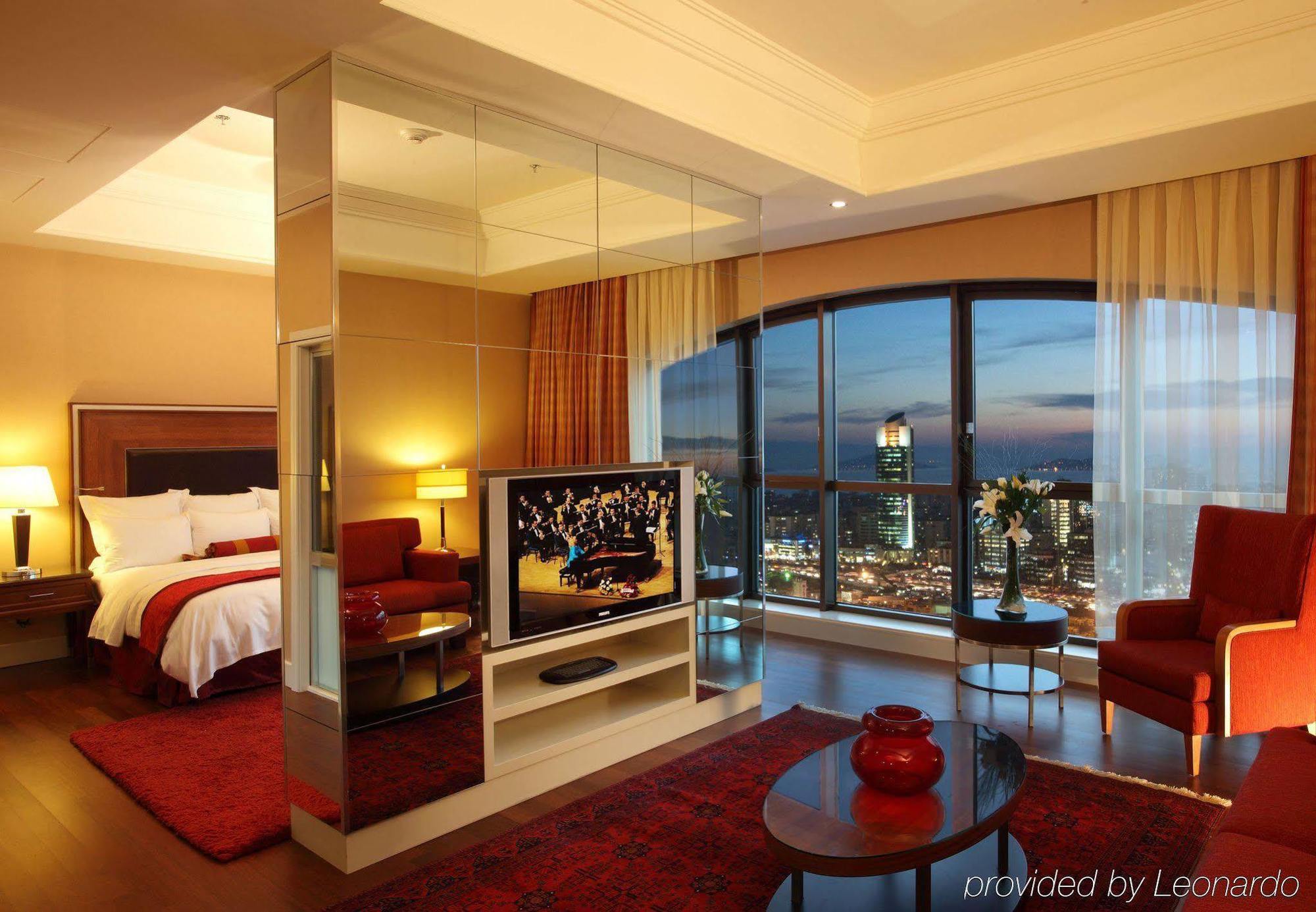 Marriott Hotel 5*
