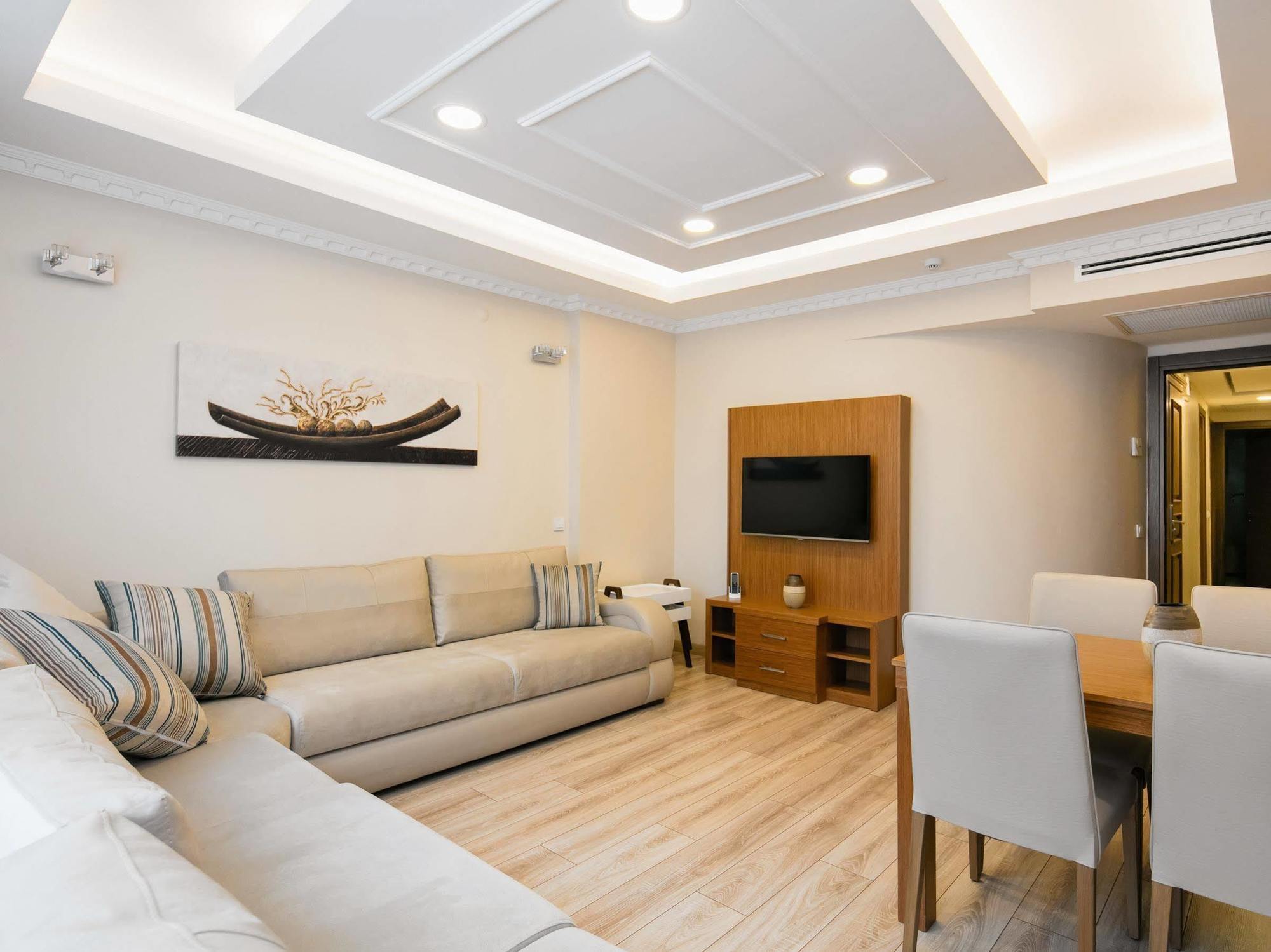 Tarus Osmanbey * Istanbul