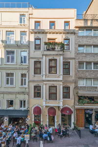 Iq Mis Aparthotel