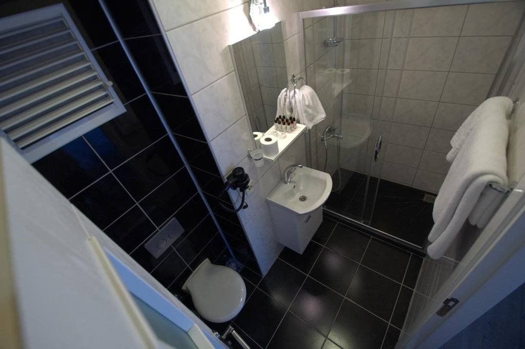 Otel Nine 3*