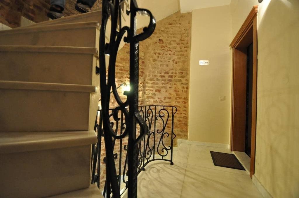 Otel Nine 3*