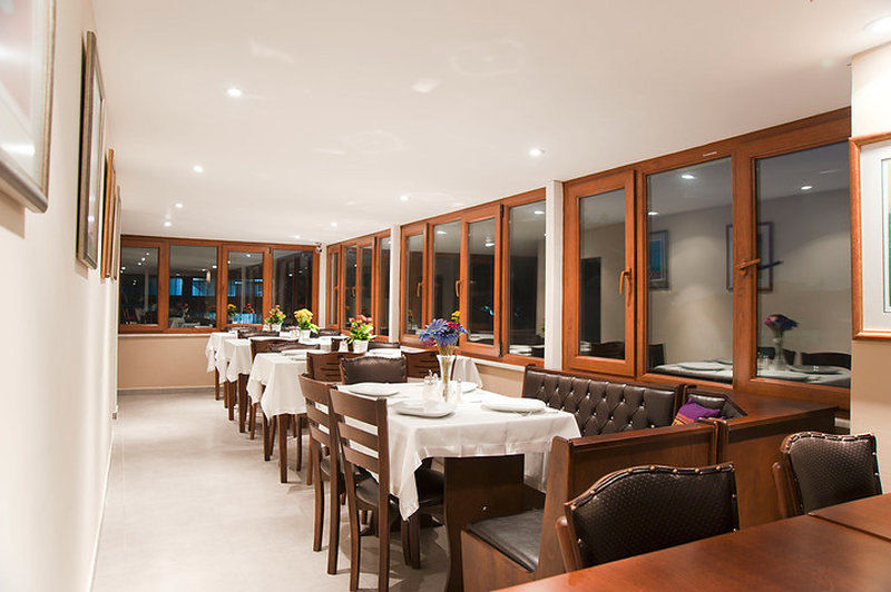 Noahs Ark Hotel 4*