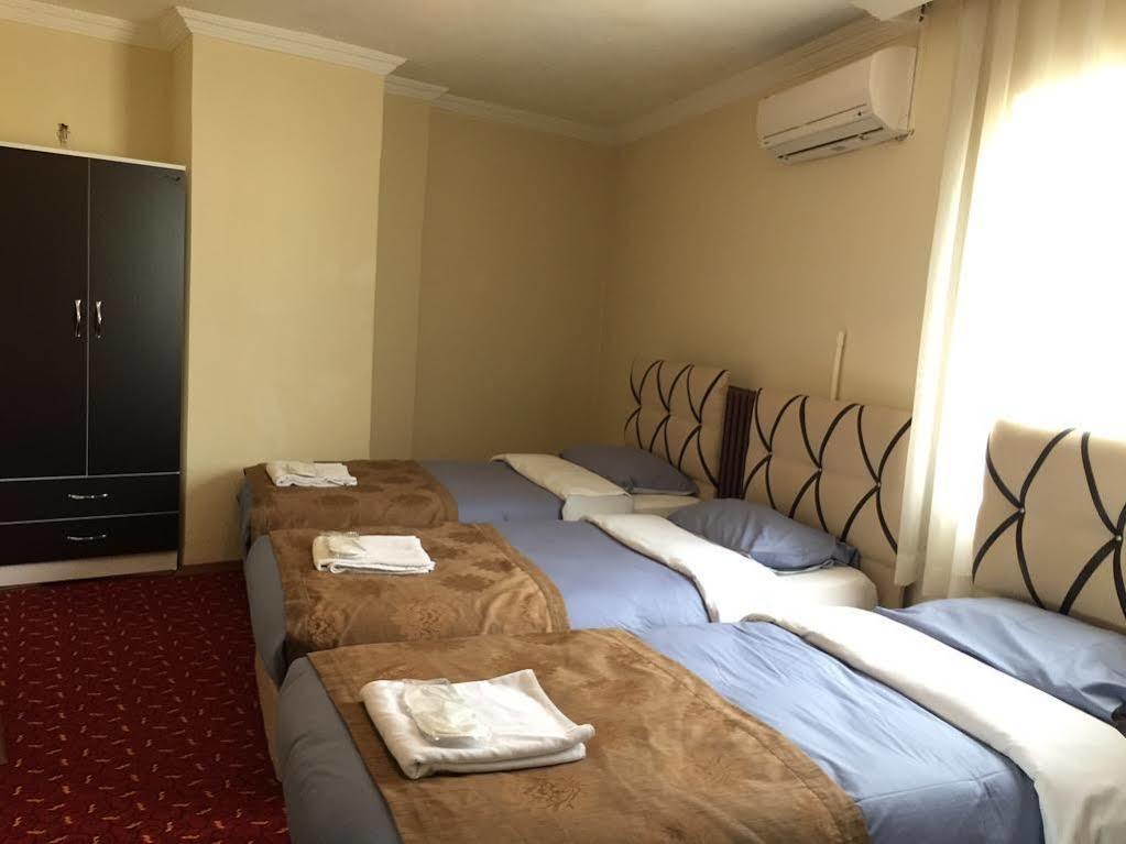 Otel Paris