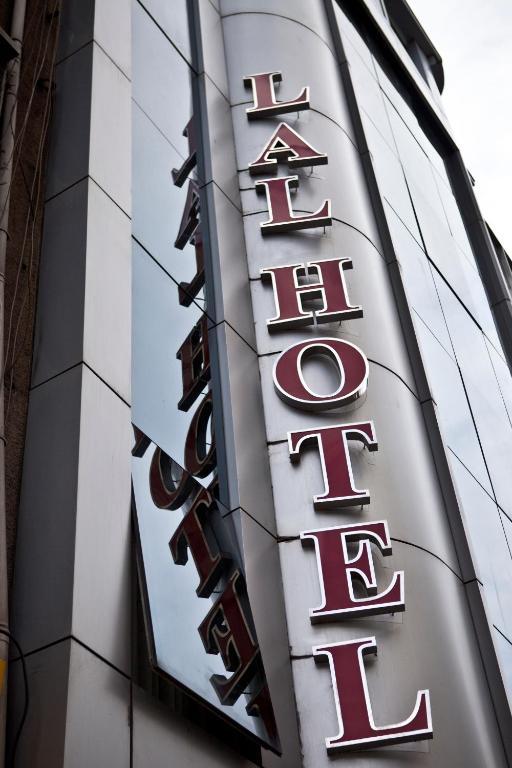 Lal Hotel 3*