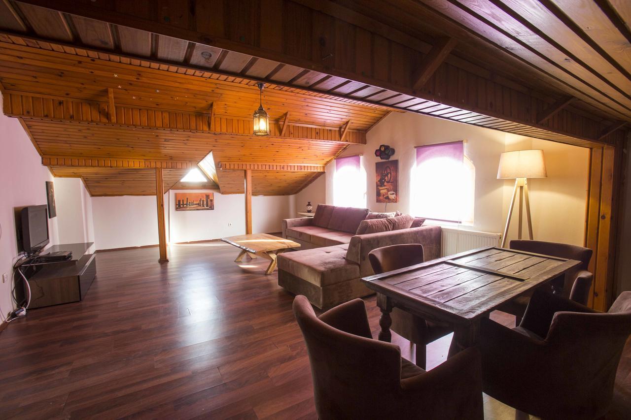Artura Suite's 2*