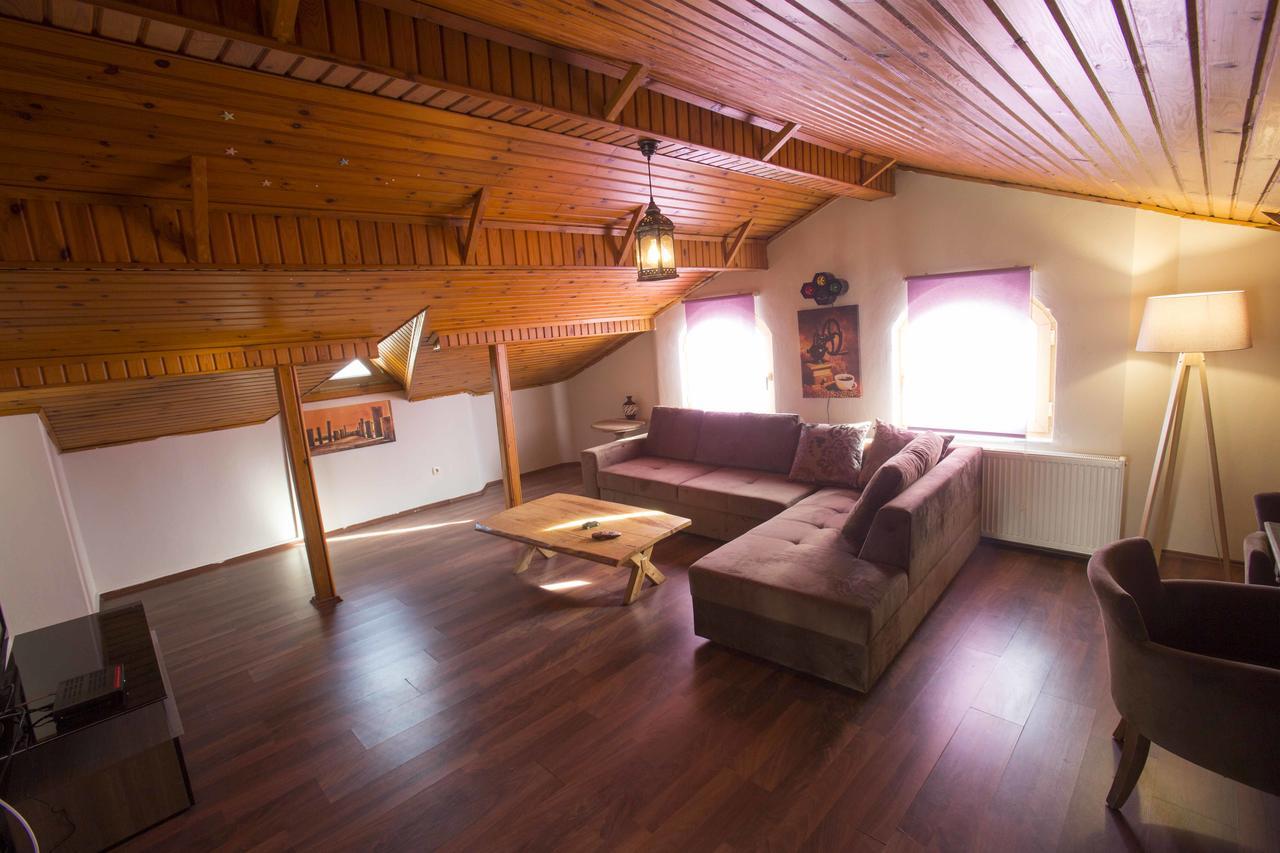 Aparthotel Artura Suite's
