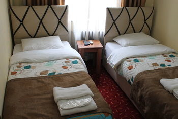 Paris & Hotel Istambul