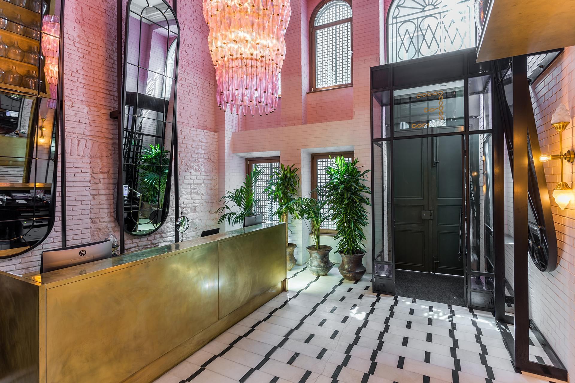 Mate Emir, 4* Istambul