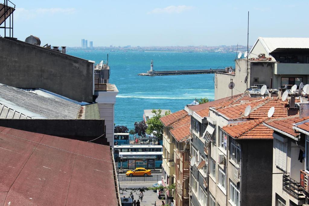 Kadikoy 2*