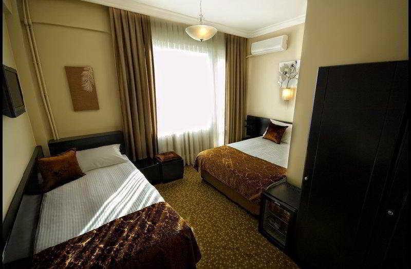 Nobel Hotel 3*