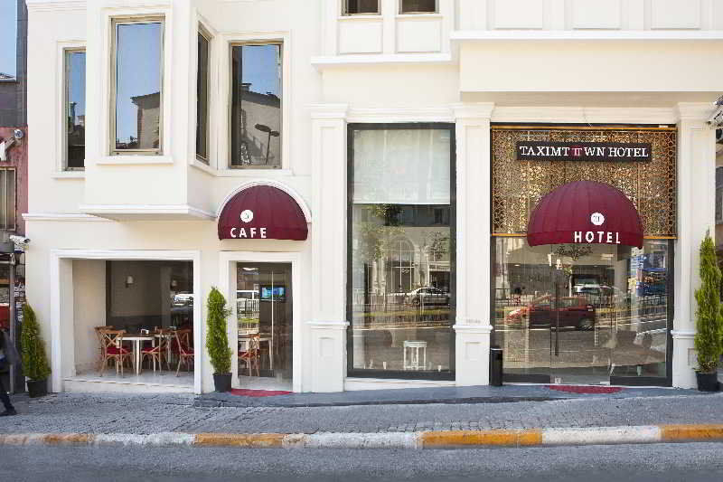 Taximtown Hotel 4*