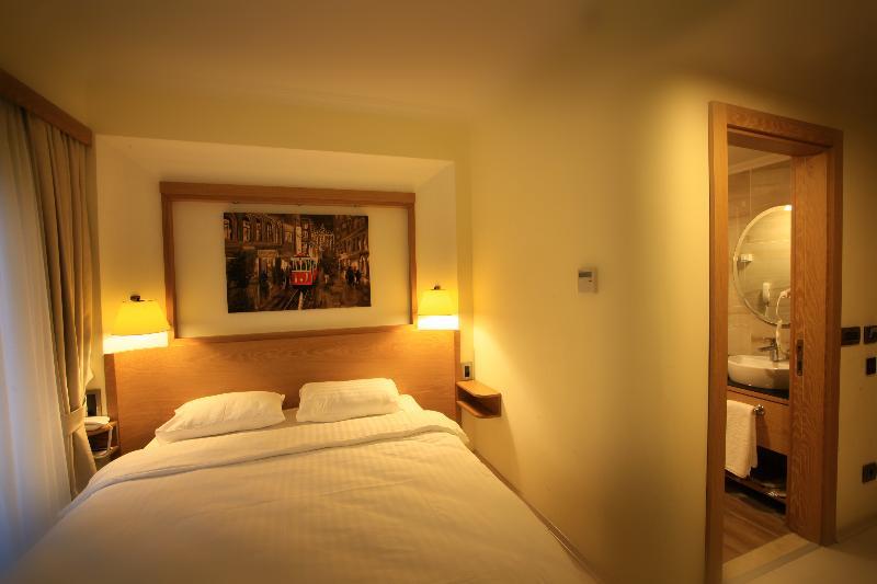 Oda ve Kahvaltı Beyoglu Mls 3*