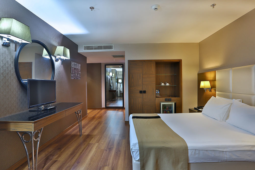 Hotel Park By Radisson Kavacik 4*