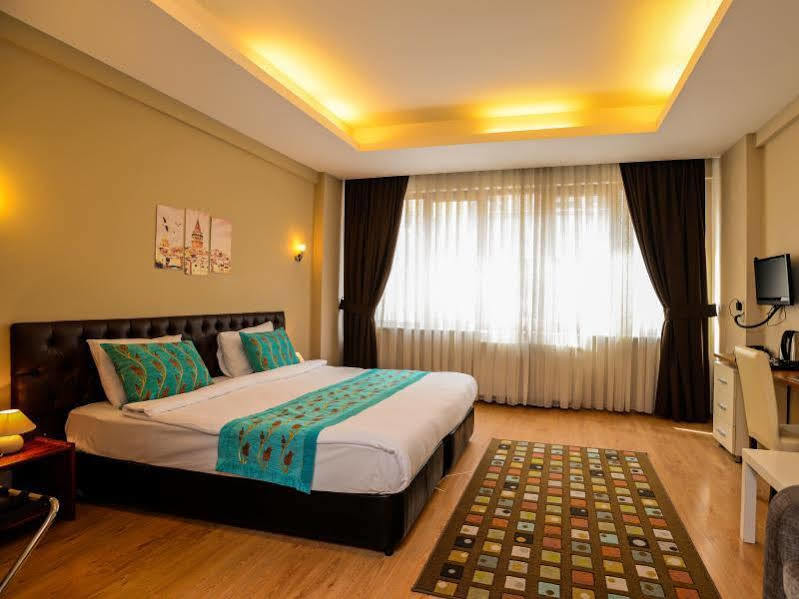 Hotel Plussuite Taksim 3*