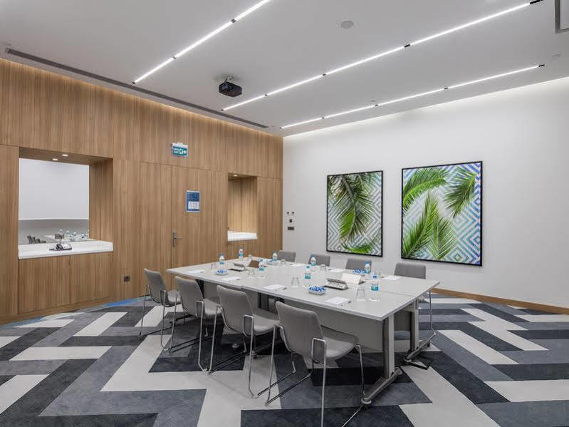 Hotel Hampton By Hilton Zeytinburnu 4*
