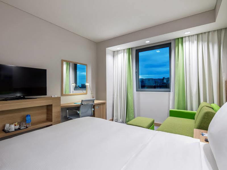 Hotel Hampton By Hilton Zeytinburnu 4*