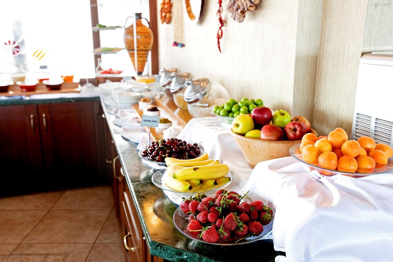 Azade Hotel