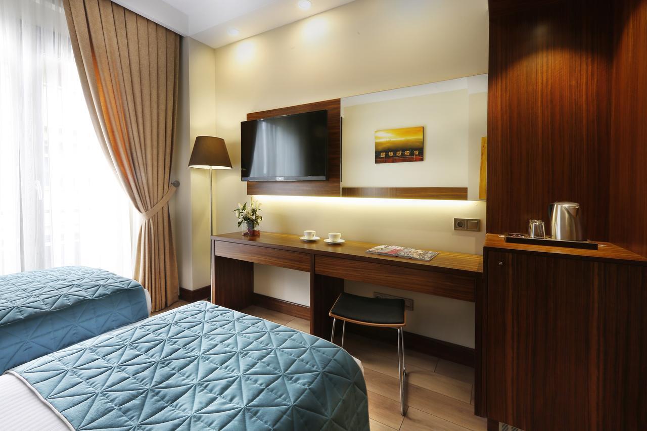 The White Orient Otel 4*