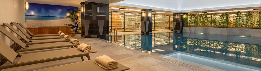 Golden Tulip Bayrampasa