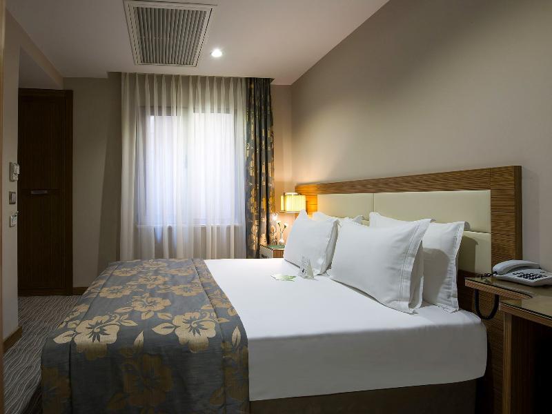 Yasmak Comfort 3* Istanbul