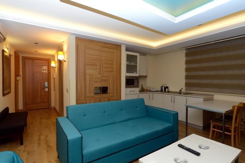 Collage Cihangir 33 2* Istanbul