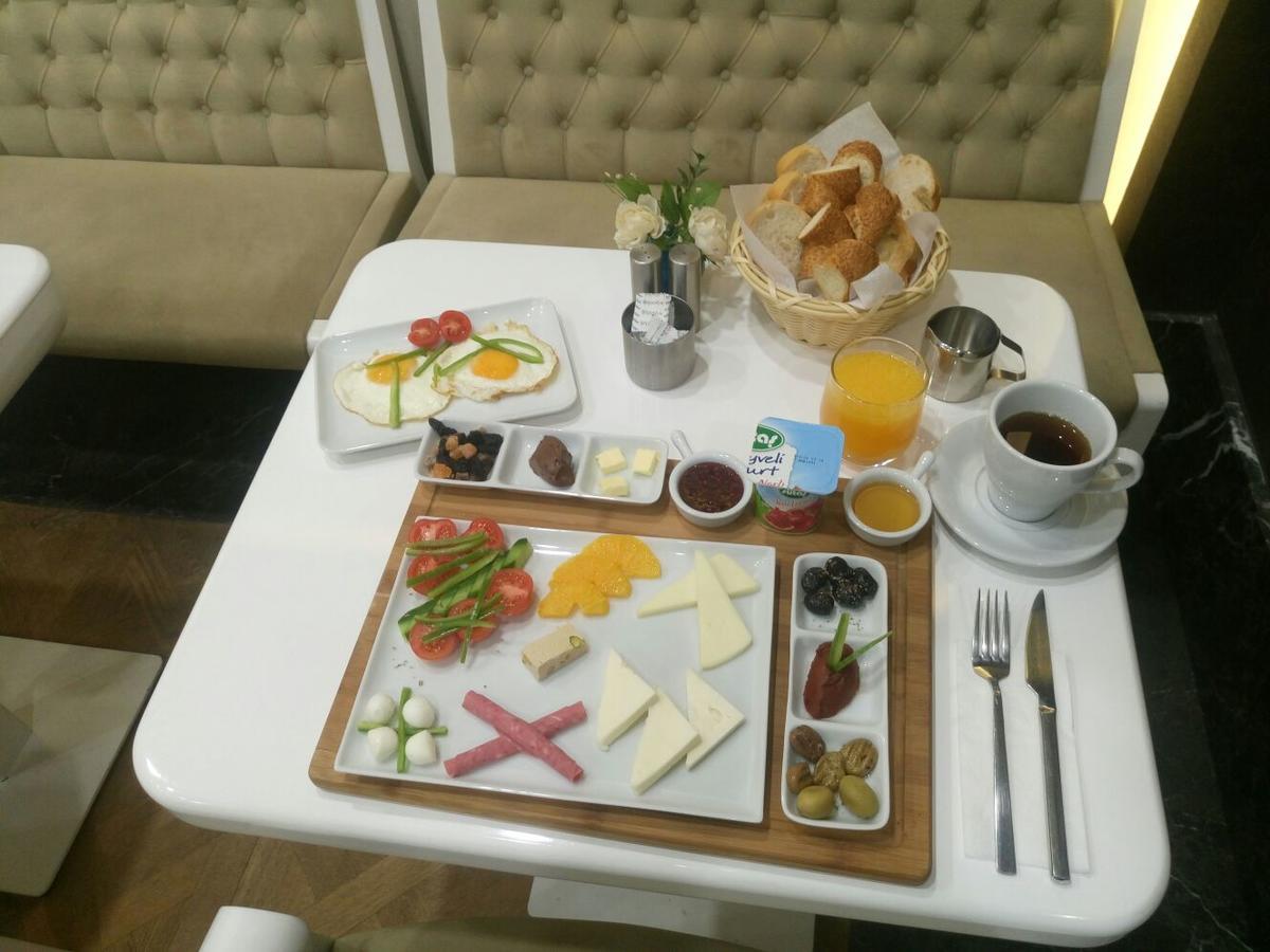 Astan Taksim