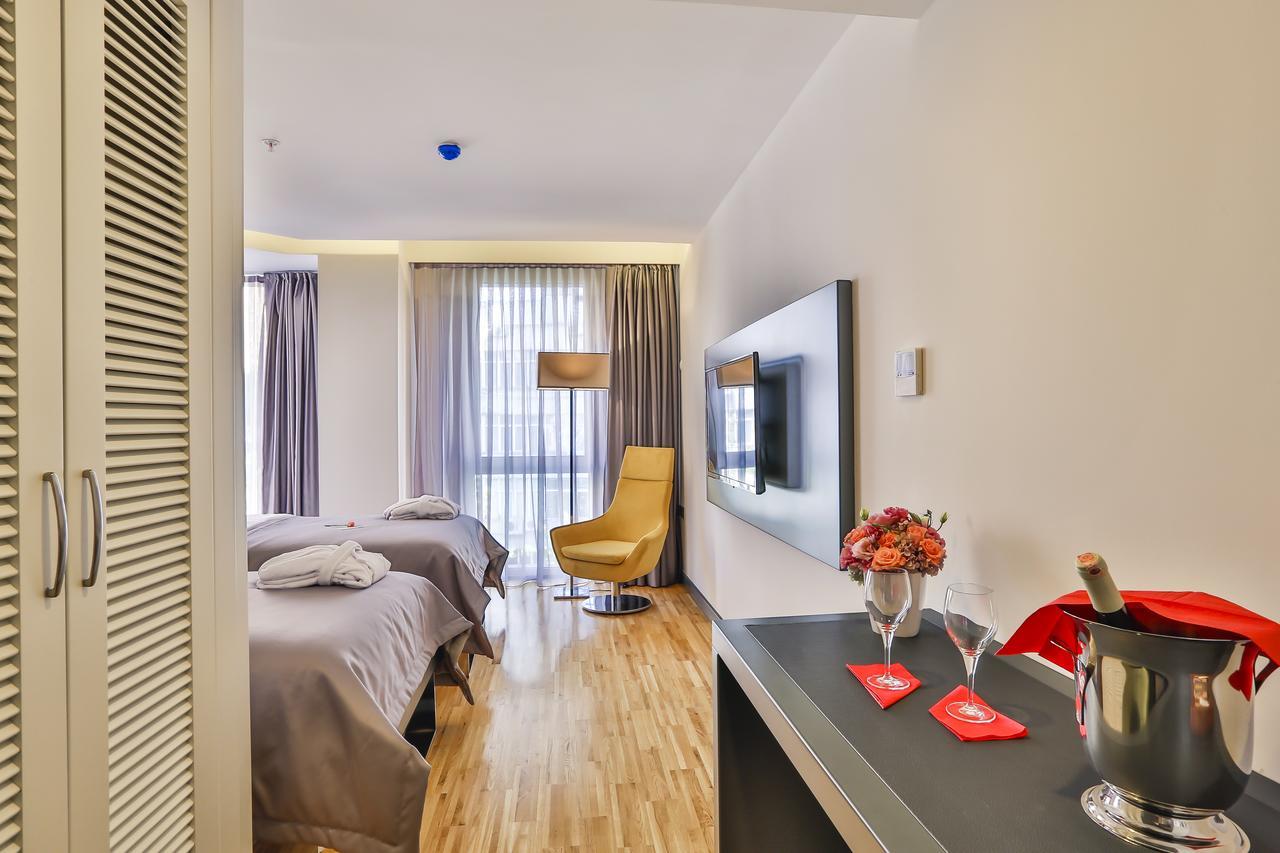 Otel Business Life