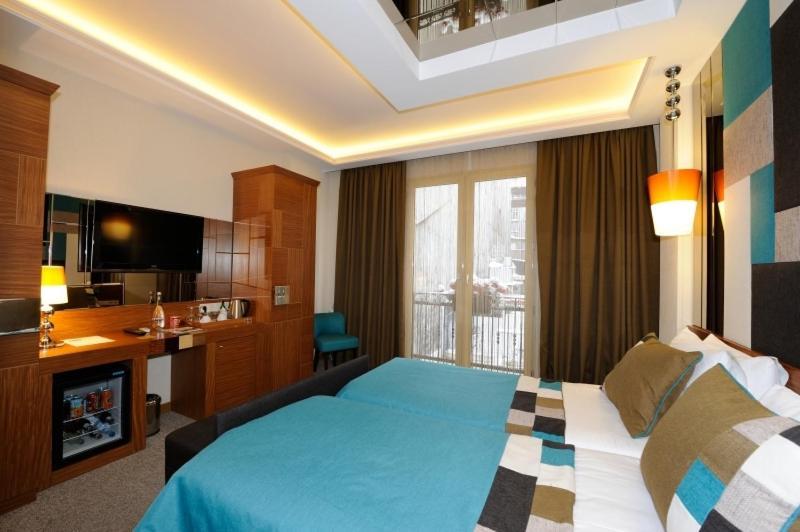 Collage Cihangir 33 2*