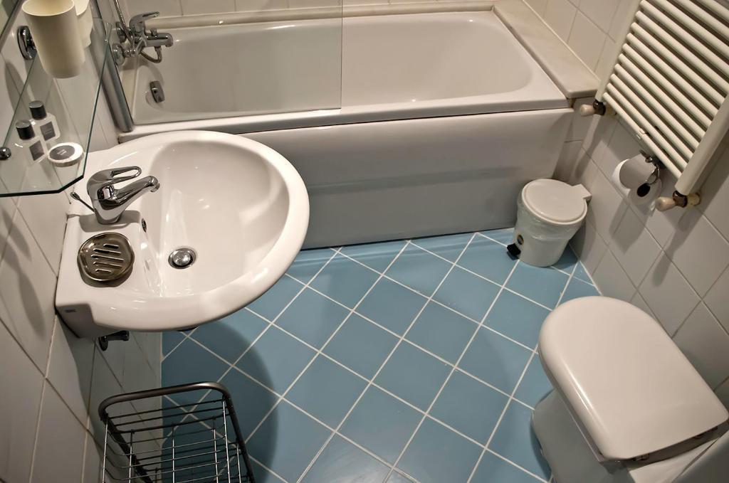 Aparthotel The Y 2*