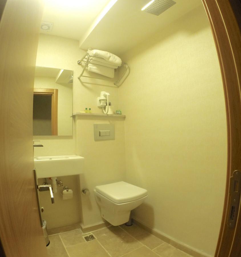 Otel Okur