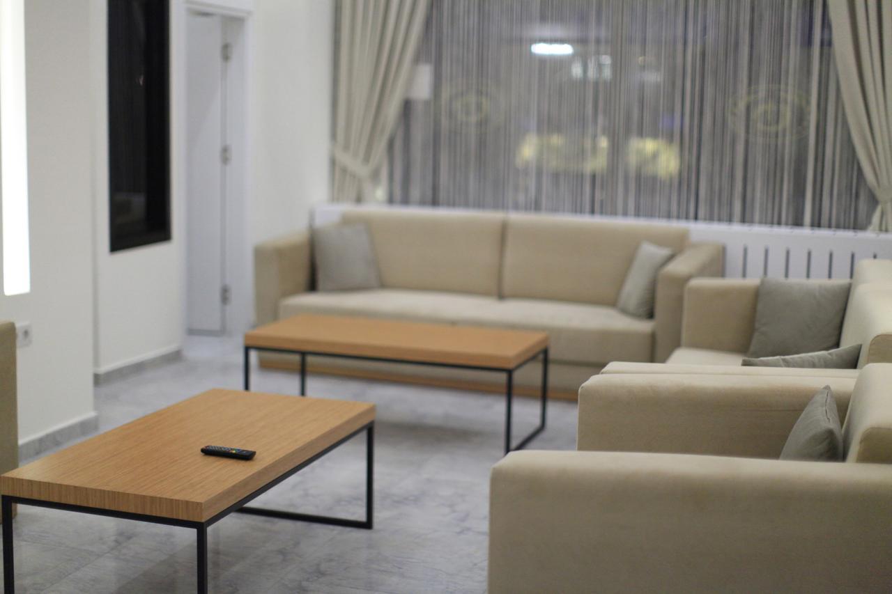 Otel Okur