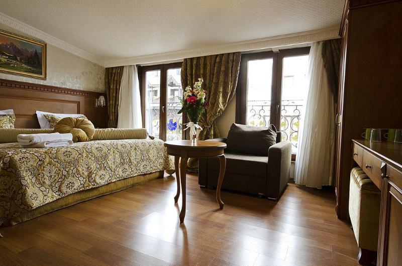 Hotel Millennium