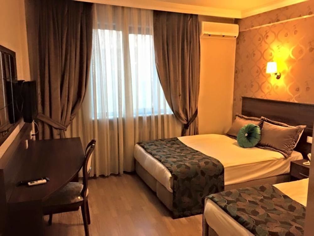 Hotel Star 2*