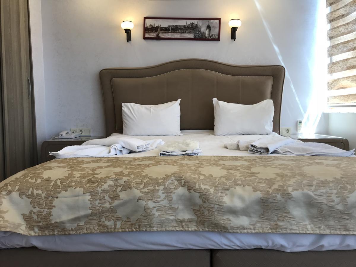 Harbour Old 3*