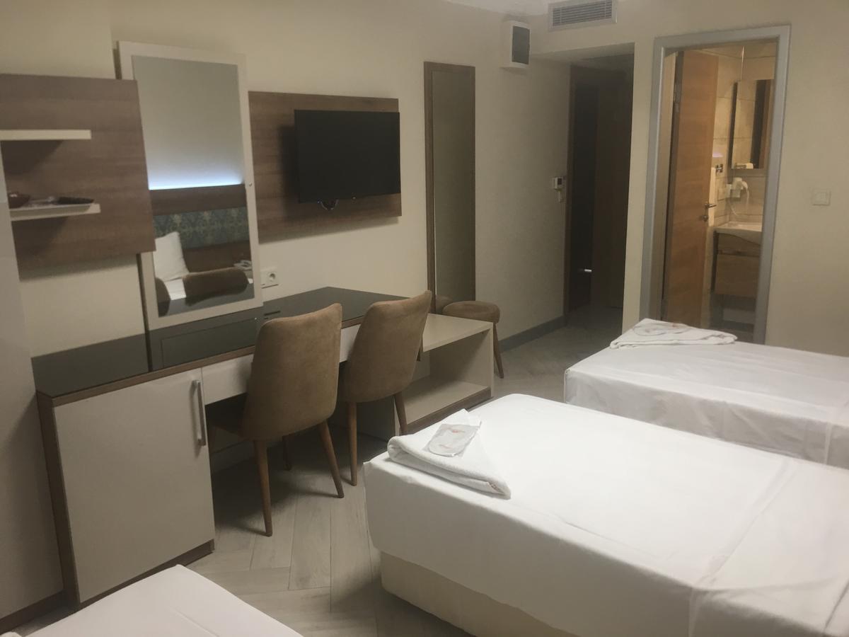 Hotel Ak Star 3*