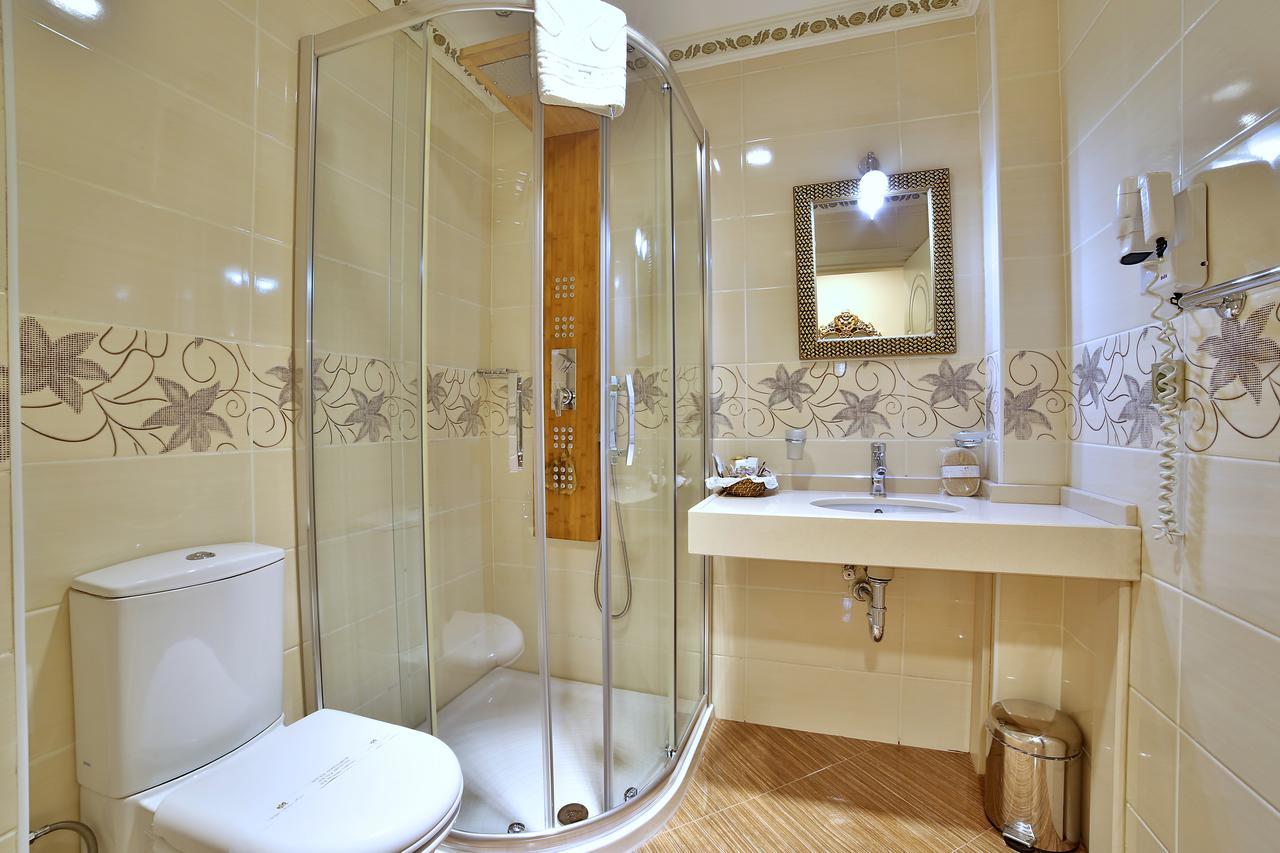 White House Hotel 4*