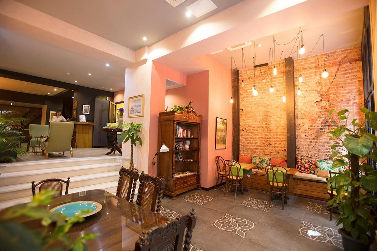 No11 & 4* Istanbul