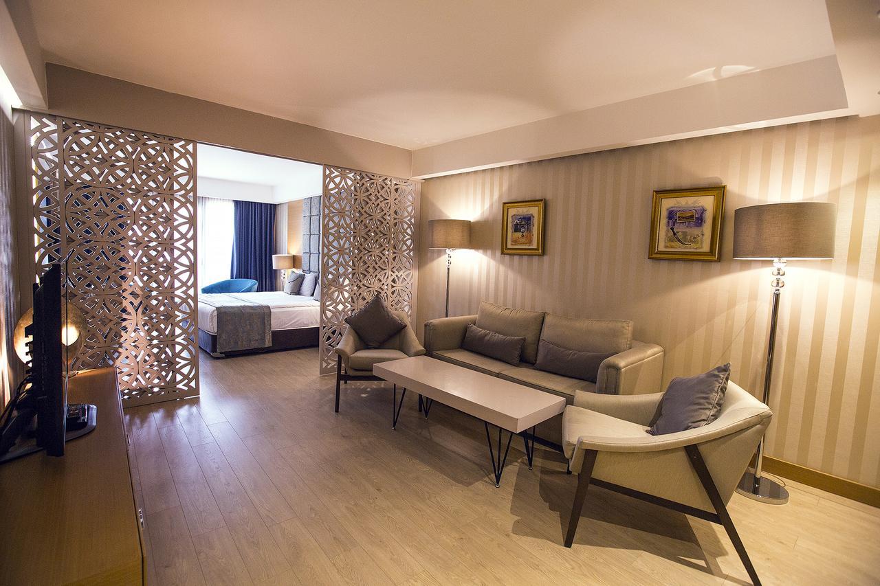 Bosphorus Hotel 4*