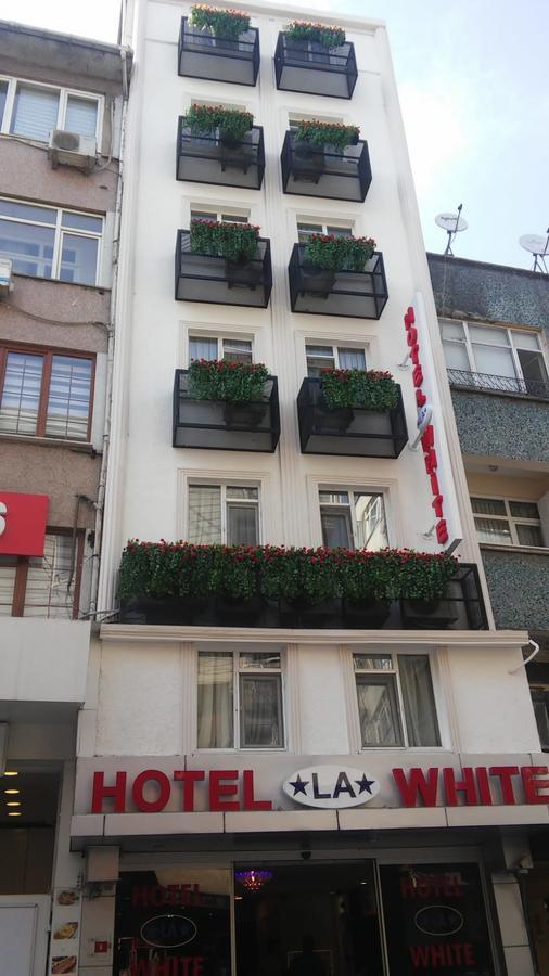 Hotel La White 2*